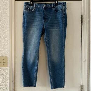 Vervet Classic Denim Cropped Jeans for Women